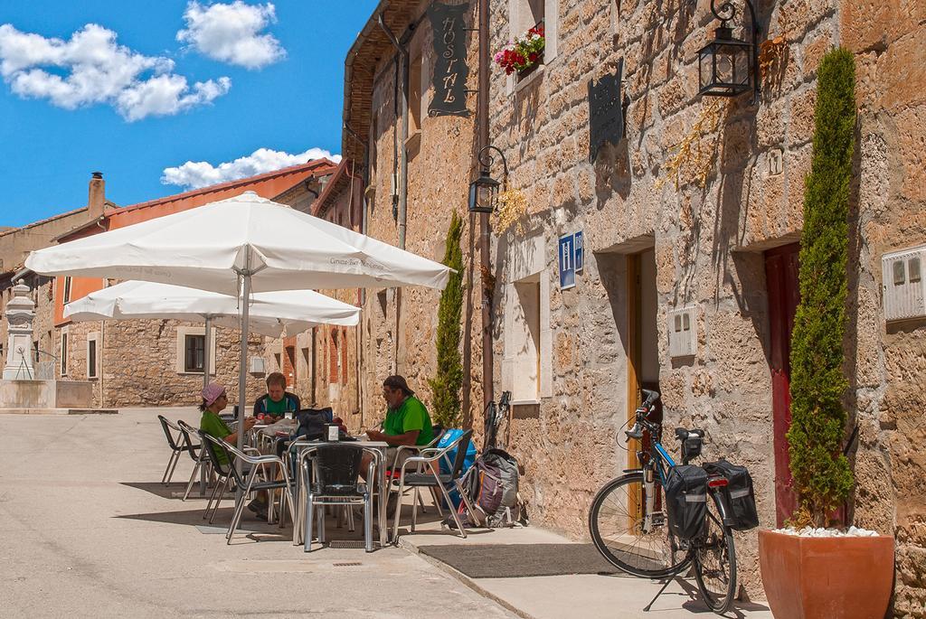 Hostal-Bar Restaurante "La Fuente" Rabé de las Calzadas Eksteriør billede